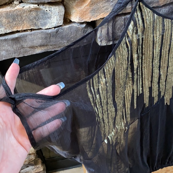 Beautiful hand embellished blouse - Picture 2 of 5